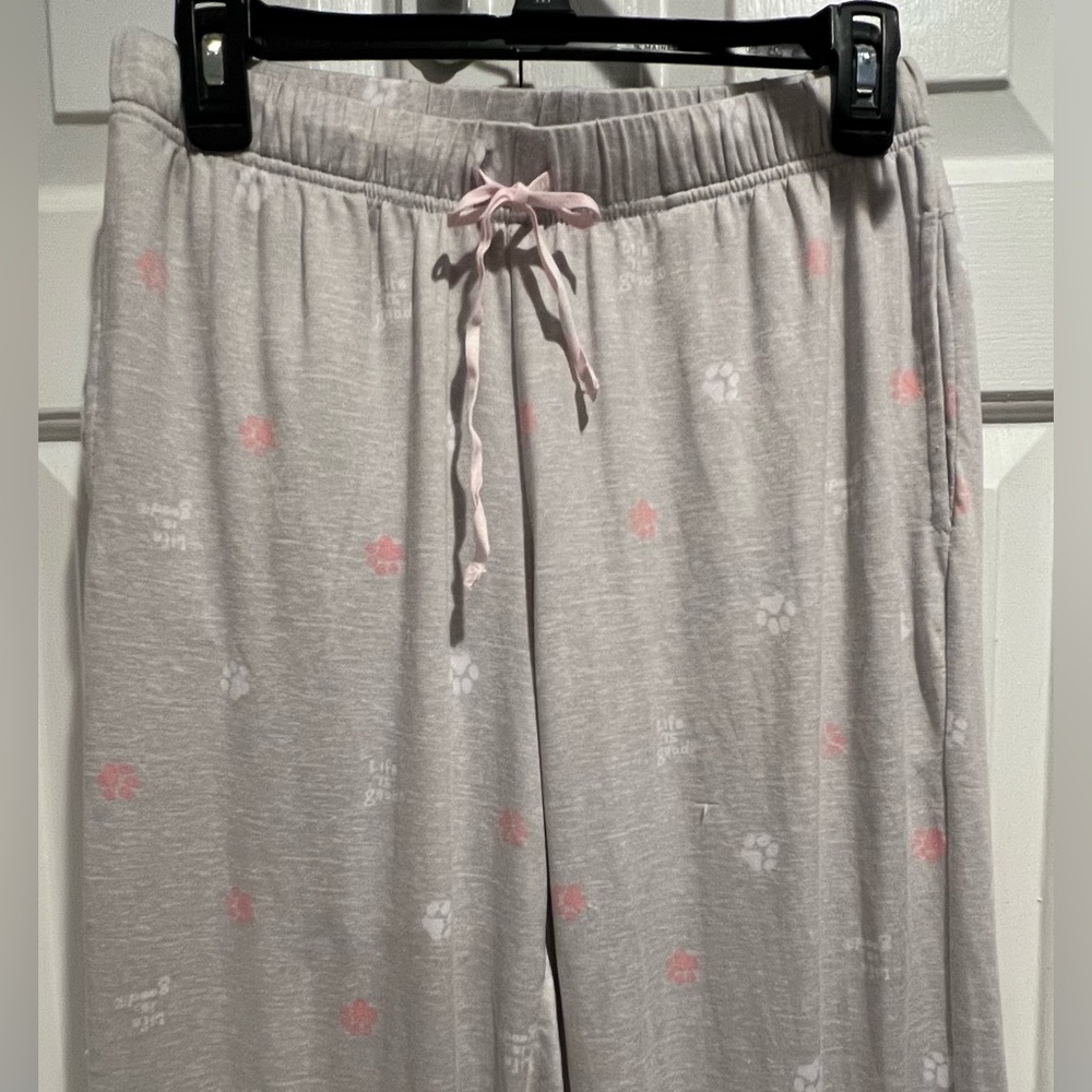 LIFE IS GOOD 🐾 Gray Pajama Pants with Pink & White Paw Print Pattern w Pockets